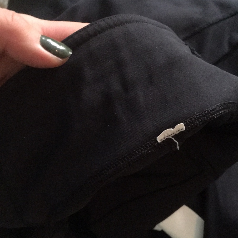 Lululemon - Picture 3 of 3